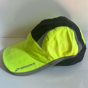 BROOKS RUNNING Light-Up Nightlife Running Cap, Unisex One-Size